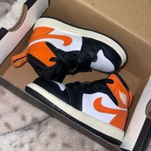 Jordan Kids Black and Orange Sneakers